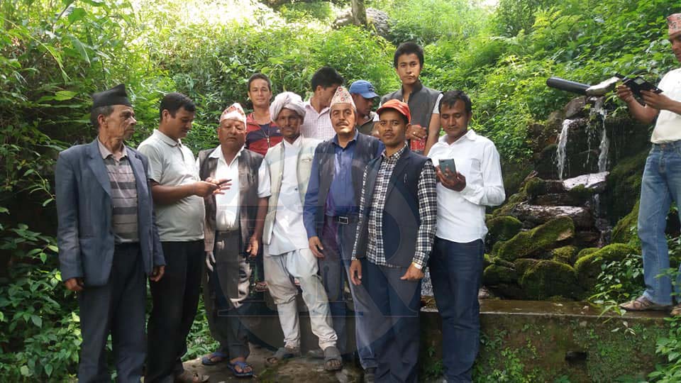 व्यवसायीद्धारा बजार बन्द गरेर खानेपानी मर्मत