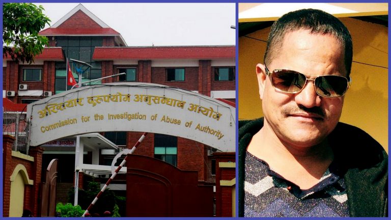 डडेल्धुरामा तीन लाख २६ हजार घुससहित समातिए सहायक वन अधिकृत