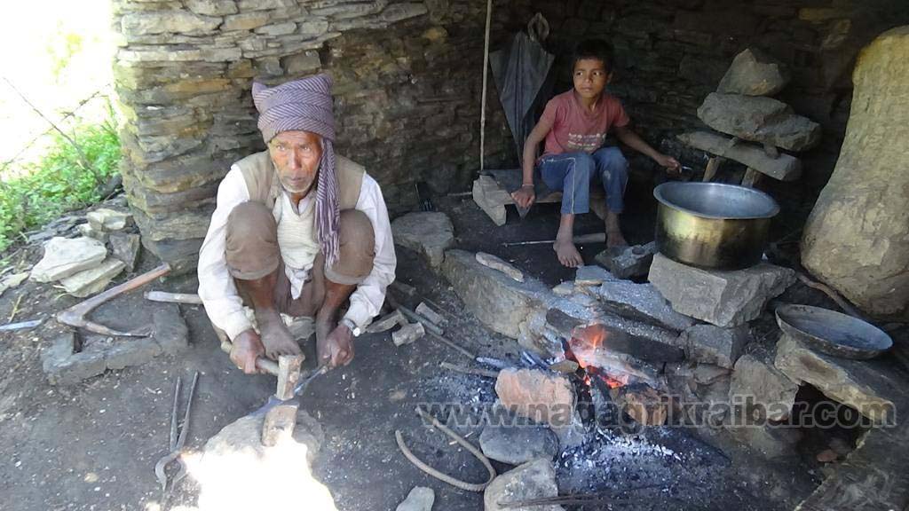 साँझ–विहानको छाक टार्न आरनकै भर