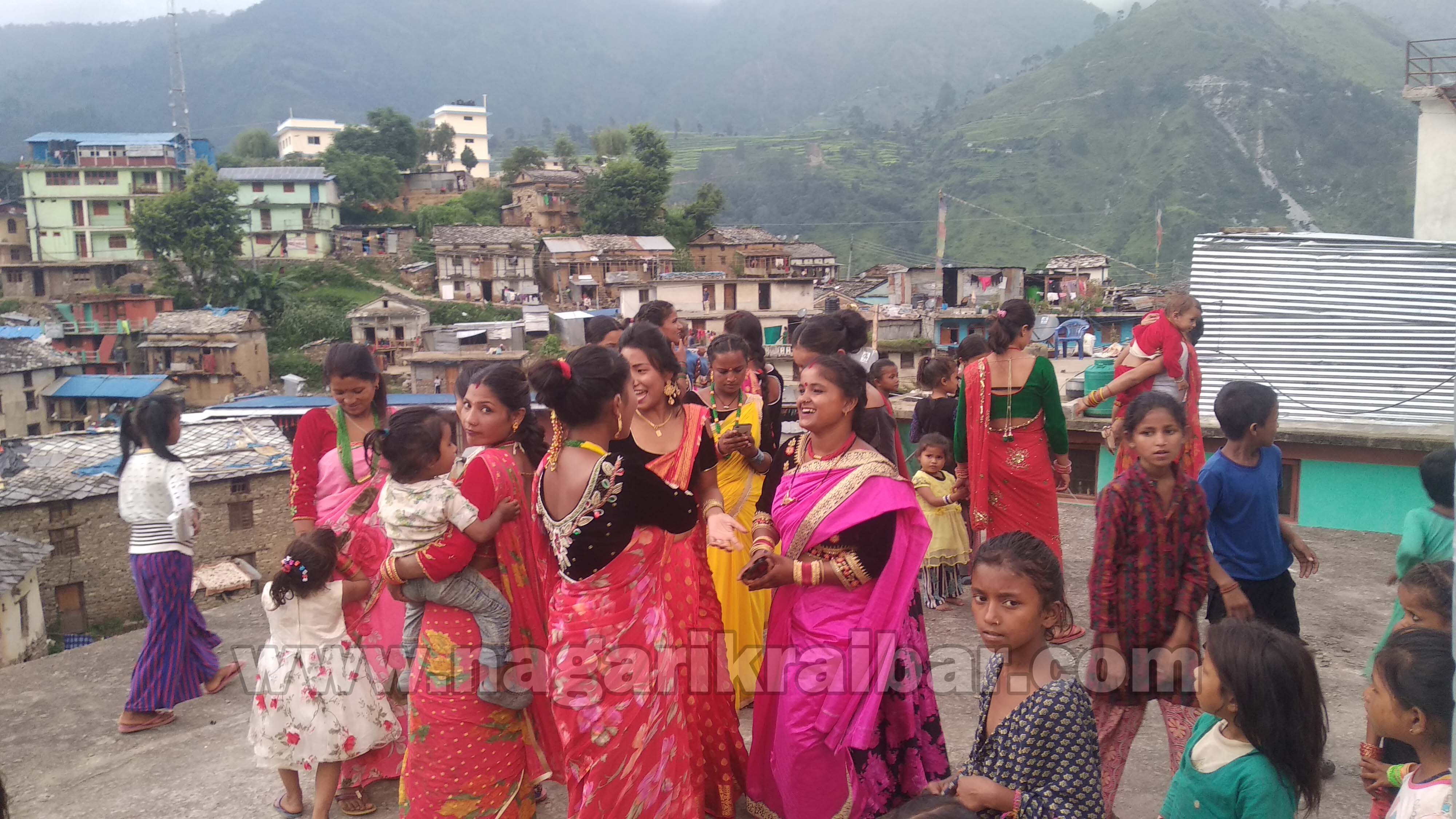 बाजुरामा तीजको धमाका सूरु (तस्विर सहित) हेर्नुस