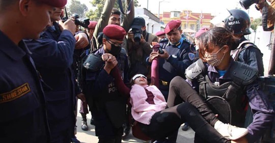 रबिलामिछानेका समर्थकहरुले गरेको प्रदर्शनमा झडप युवा परिचालन