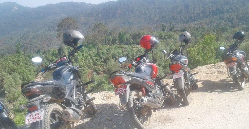 बाजुरामा स्थानीय तहका सवारी साधानकोे दुरुपयोग बढ्दाे