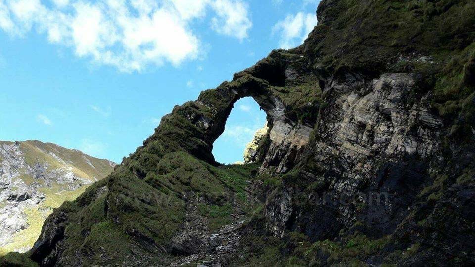 गाैमुलमा अनौठो प्रकृतिको प्रबेशद्धार