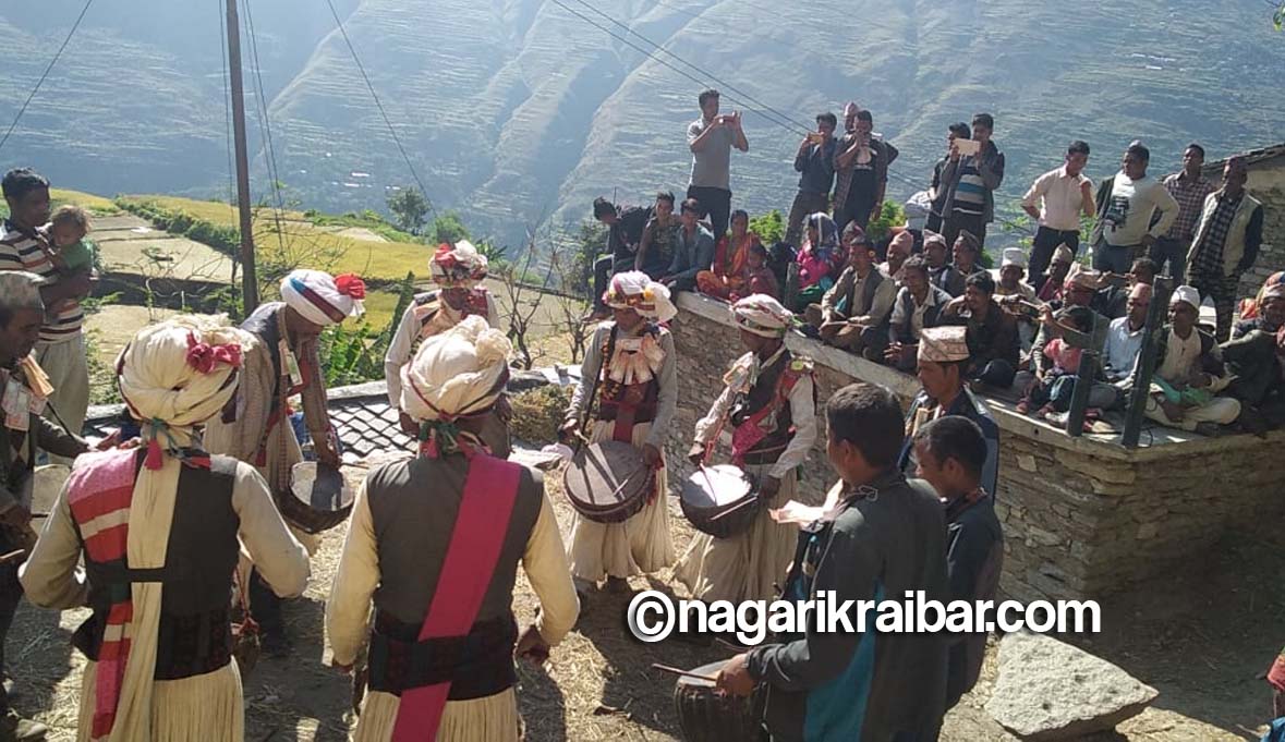 पछिल्लो समयमा बाजुरामा दमाह बाजा लोप हुदैँ