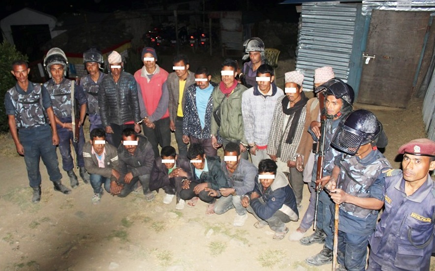 पाण्डुसेनबाट फेरी ७६ हजार नगदसहित १४ जना जुवाडे पक्राउ