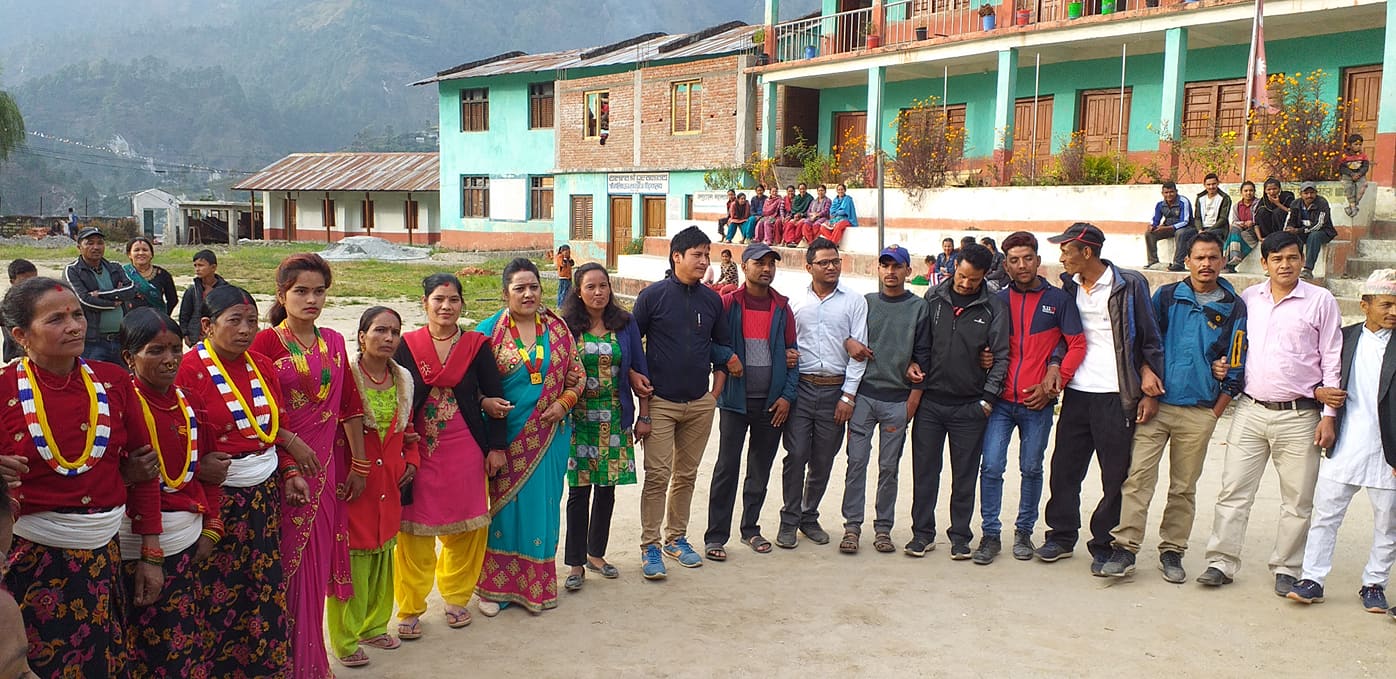 शोभा थापाका ३ वटा देउडा गीतकाे छायाकंन मार्तडीमा