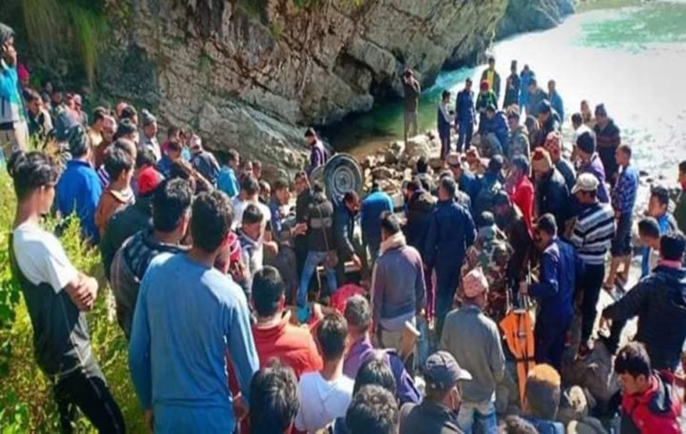 बागलुङमा जीप दुर्घटना : १४ को मृत्यु, ३ घाइते