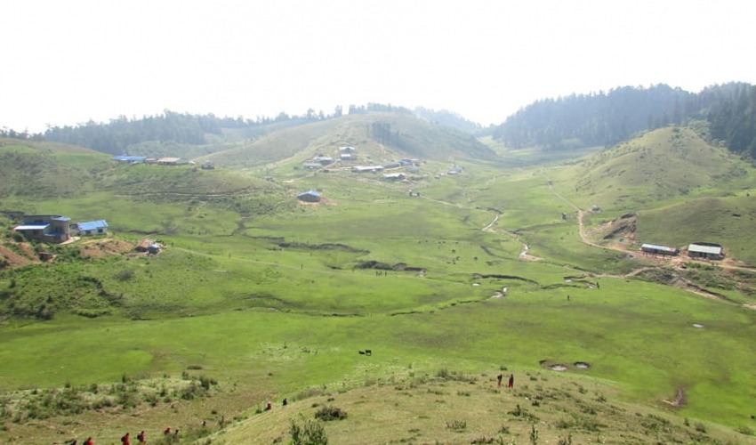 लथालिङ्ग बन्यो खप्तड पर्यटन विकास समिति