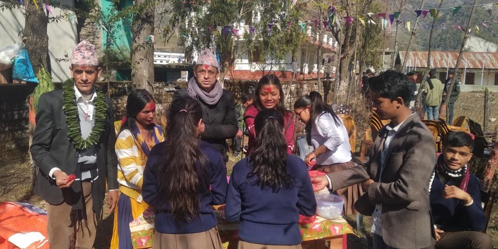 बाजुराका विद्यालयमा यसरी गरियो सरस्वतीको पूजा (तस्वीर सहित)