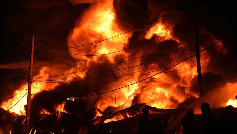 घर जल्दा १५ लाखको क्षति