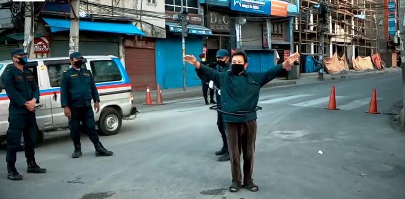 अब लकडाउन उल्लंघन गर्नेलाई दुई घण्टा सडकमा उभ्याइने