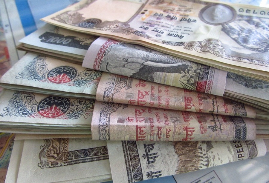 कोरोना कोषमा बाजुराका कर्मचारीले २५ हजार सहयोग गर्ने