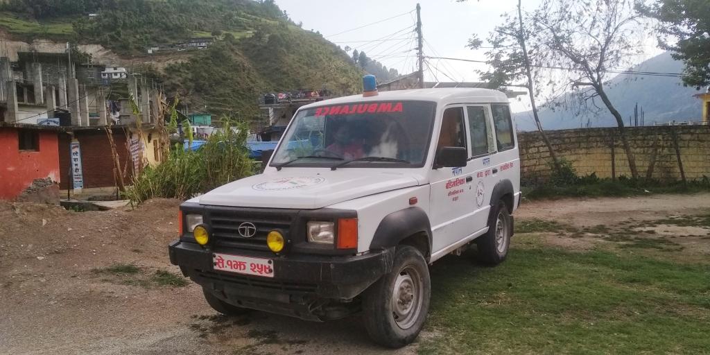 बडीमालिकाको एम्वुलेन्सले लकडाउनमा यात्रु बोकेपछि..