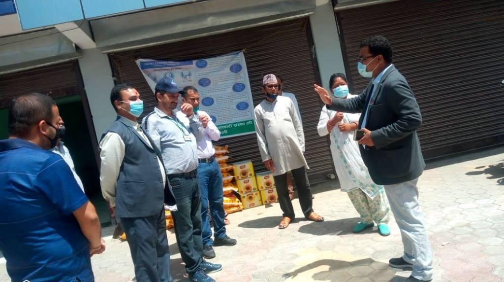 ज्याला मजदुरी गरि खाने वर्गलाई हिमशिखर सहकारीको सहयोग