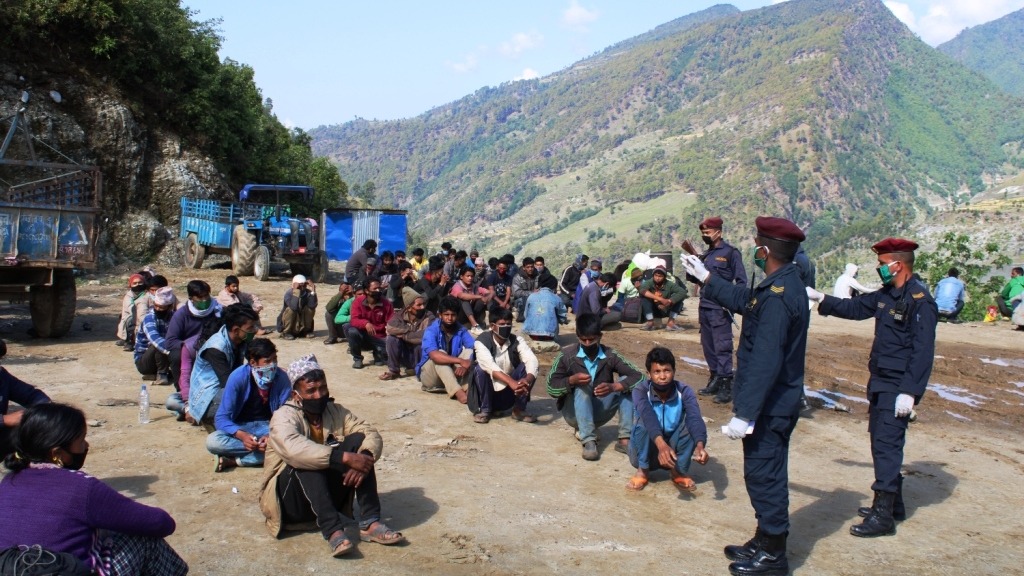 लकडाउनमा पनि बाजुरा प्रवेश गर्ने क्रम राेकिएन्