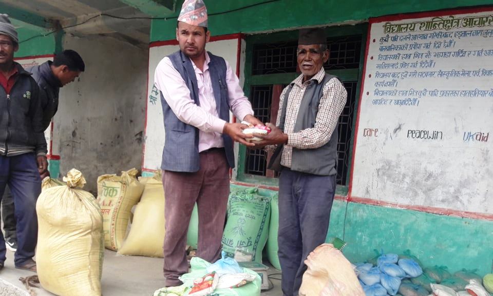 बुढीगंगाका ५ सय ८८ परिवारलाई राहत वितरण