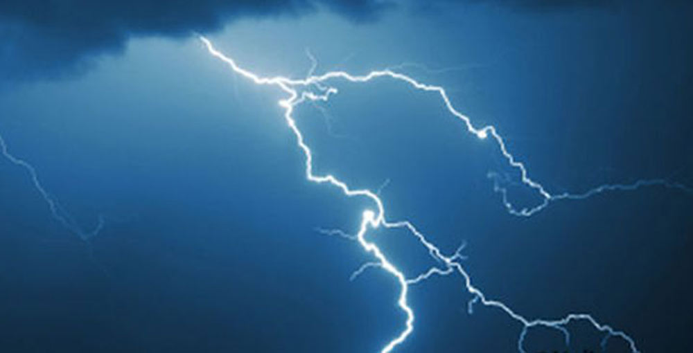 कञ्चनपुरमा चट्याङ लागेर दुई जना घाइते