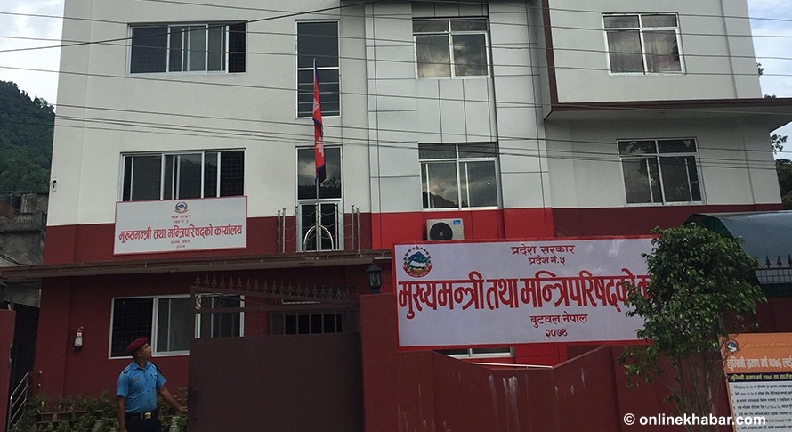 कोरोनाबाट मृत्यु हुनेको परिवारलाई प्रदेश सरकारले एक लाख दिने