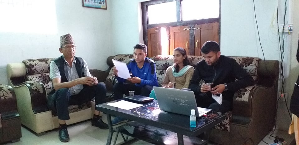 राहत वितरणमा भ्रष्टाचार गरेका छौं भने सामुहिक आत्मदाह गर्न तयार छौंः नगरप्रमुख बडुवाल