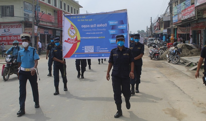 धनगढीमा कोरोनाको संक्रमणबाट बच्न सचेतना मुलक र्‍याली