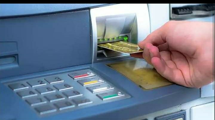 आजदेखि अर्को बैंकको एटिमबाट रकम निकाले शुल्‍क लाग्‍ने