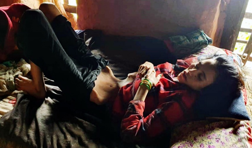 एक वर्षदेखि ओछ्यानमा थलिएकी १९ वर्षीया युवतीको उद्धार