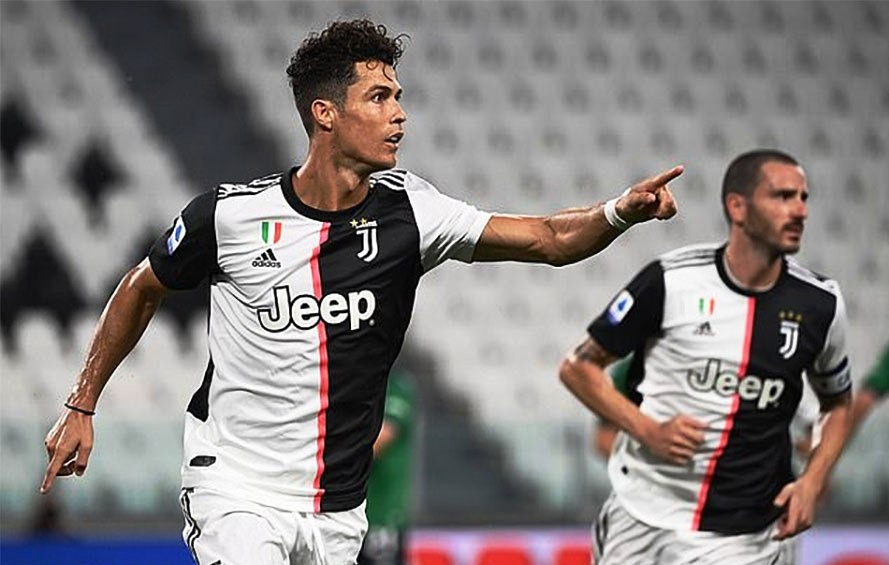 तीन मिनेट अन्तरमा रोनाल्डोको दुई गोल, बनाए कीर्तिमान