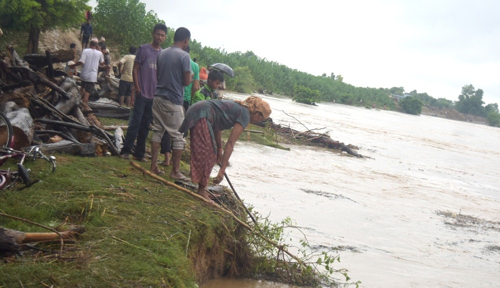 दाउरा टिप्न गएका श्रीमान-श्रीमती बबई नदीमा वेपत्ता