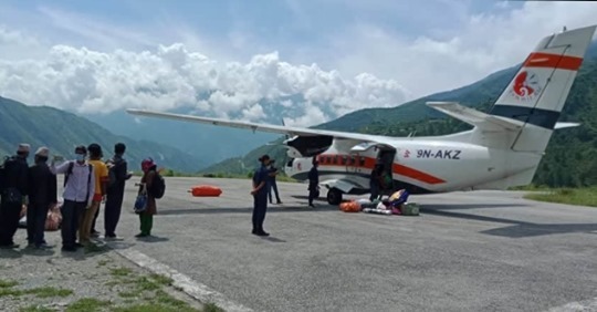 लकडाउनका कारण बाजुरामा बन्द रहेका आन्तरिक उडान सुचारु