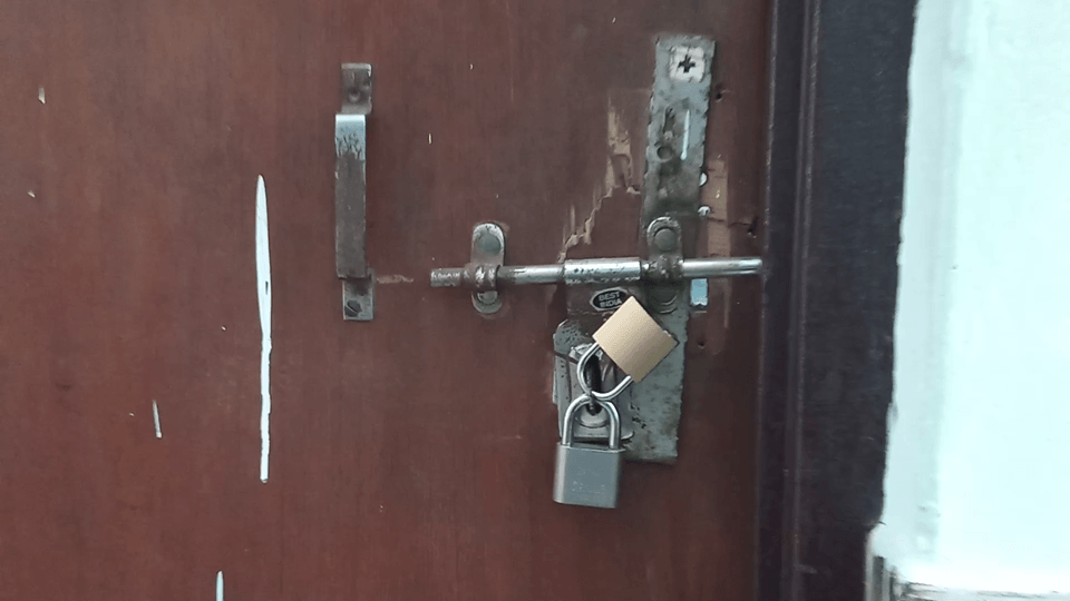 गाउँपालिकामा तालाबन्दी, सेवाग्राही समस्यामा