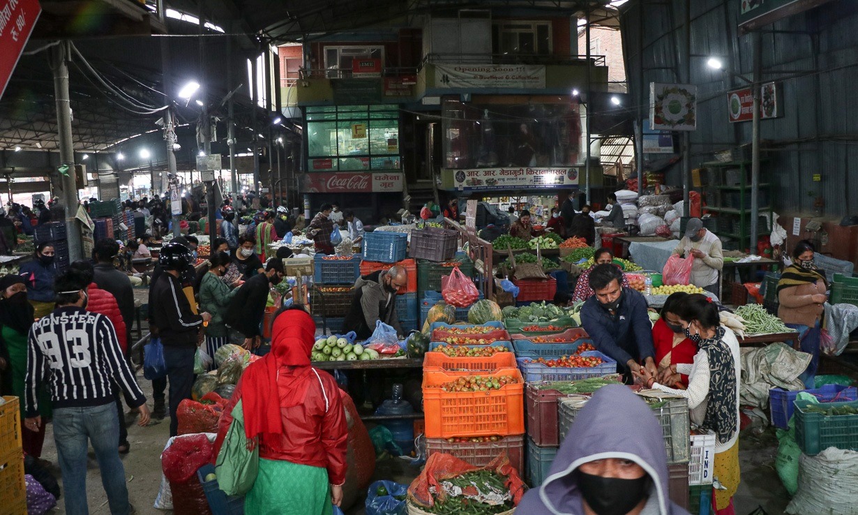 उपत्यकामा बिहान सवा ९ बजेसम्म खाद्यान्न र तरकारी पसल खोल्न दिने निर्णय
