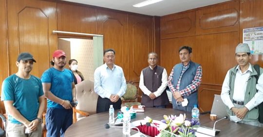 साँफे-मार्तडी सडक सुचारु गर्न काँग्रेस नेताहरुको माग