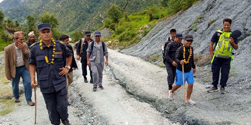 बाढीपहिरो प्रभावित क्षेत्रमा गए सिडियो र डियसपी