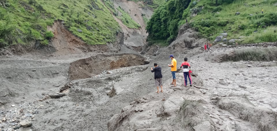 कोल्टीको दानसाँगु खोलामा आएको बाढीले एकको मृत्य