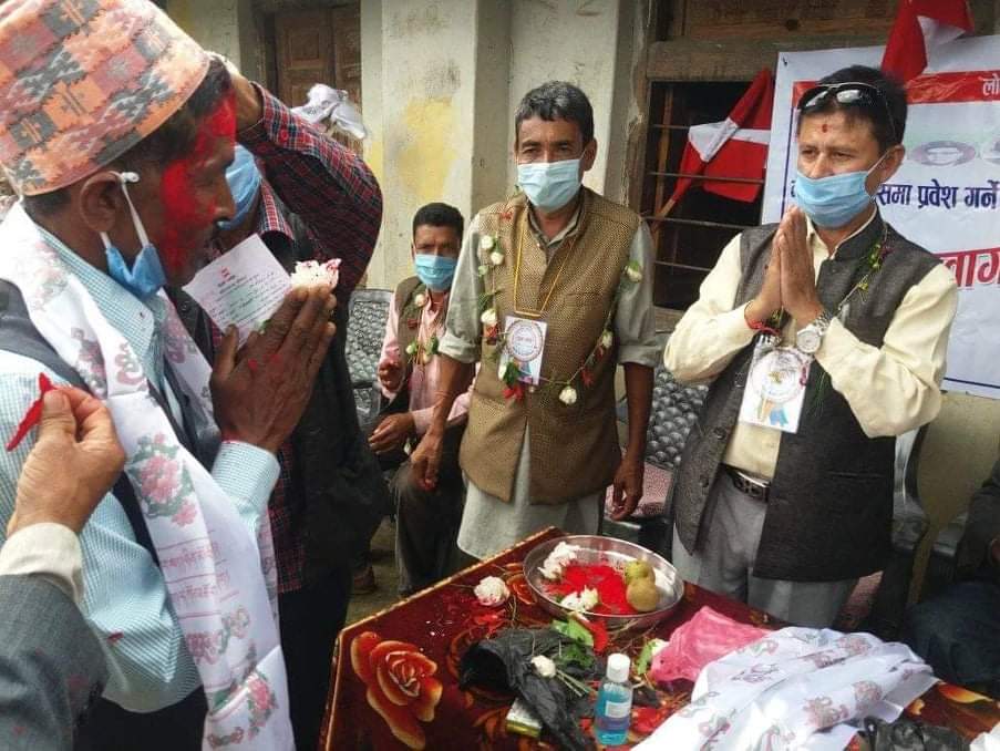 नेकपाका १२० कार्यकर्ता नेपाली काँग्रेशमा प्रवेश