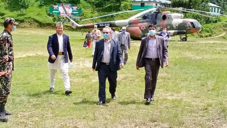 गृहमन्त्री थापासहितकाे टाेली बाजुरा पुग्याे