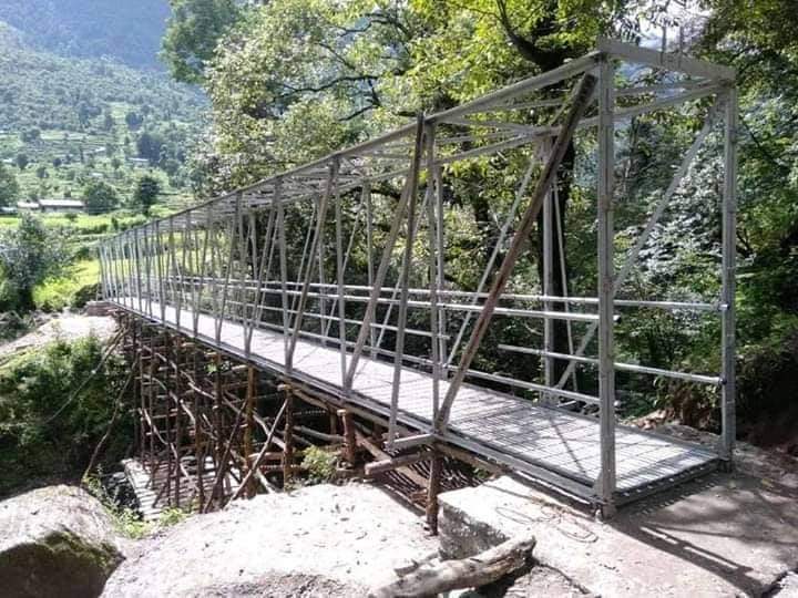 सिमकुरुको फलामे ट्रष्टपुलको सांसद रेग्मीद्धारा उद्धघाटन