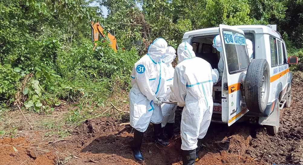 कोरोना संक्रमितको नियती : आर्थिक अभावले उपचार पाएनन्, शव व्यवस्थापनमा पनि अवरोध