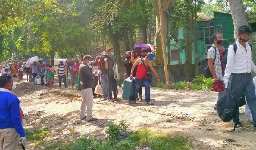 मतदान नगरी मुगलान छिर्दै सुदूरवासी