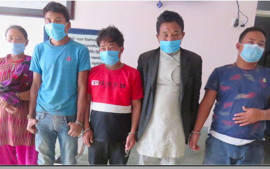 डलर देखाएर लुटपाट गर्ने समूह पक्राउ