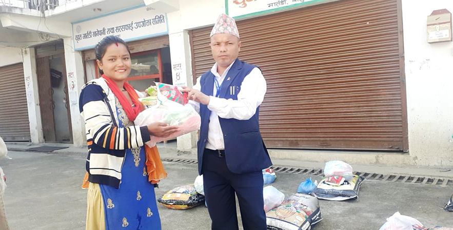 बडीमालिकाका ४० जना महिलालाई खाद्यन्न वितरण