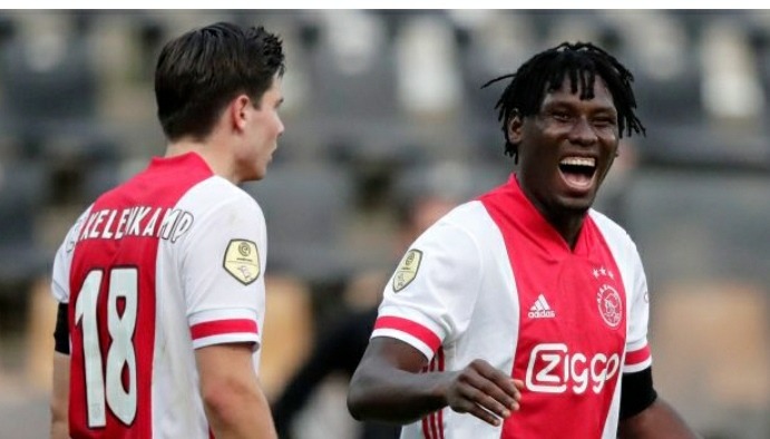 विपक्षीको पोष्टमा आयाक्सको रेकर्ड १३ गोल