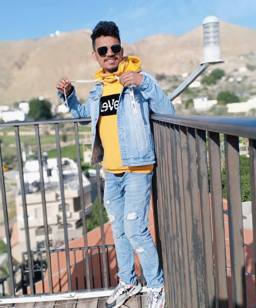 कठोर संघर्षपछि संगीतमा जम्दै रवि ओड