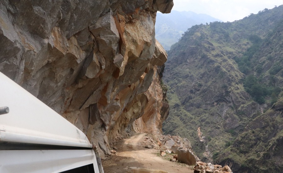 सीमा सम्बन्धी समितिले बुझायो परराष्ट्रमन्त्रीलाई प्रतिवेदन