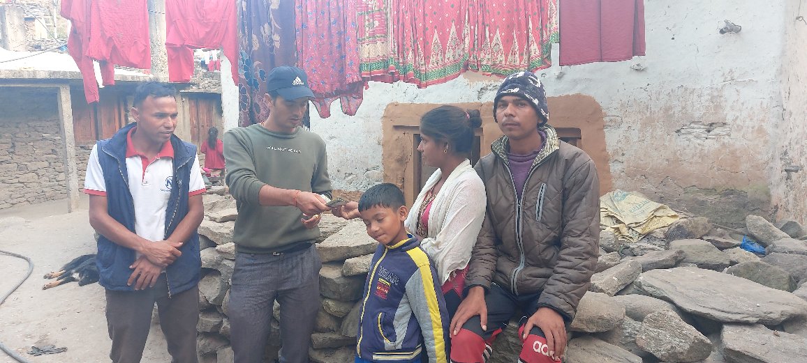 हाम्रा लागि उज्यालाई छौ, “प्रकाश”