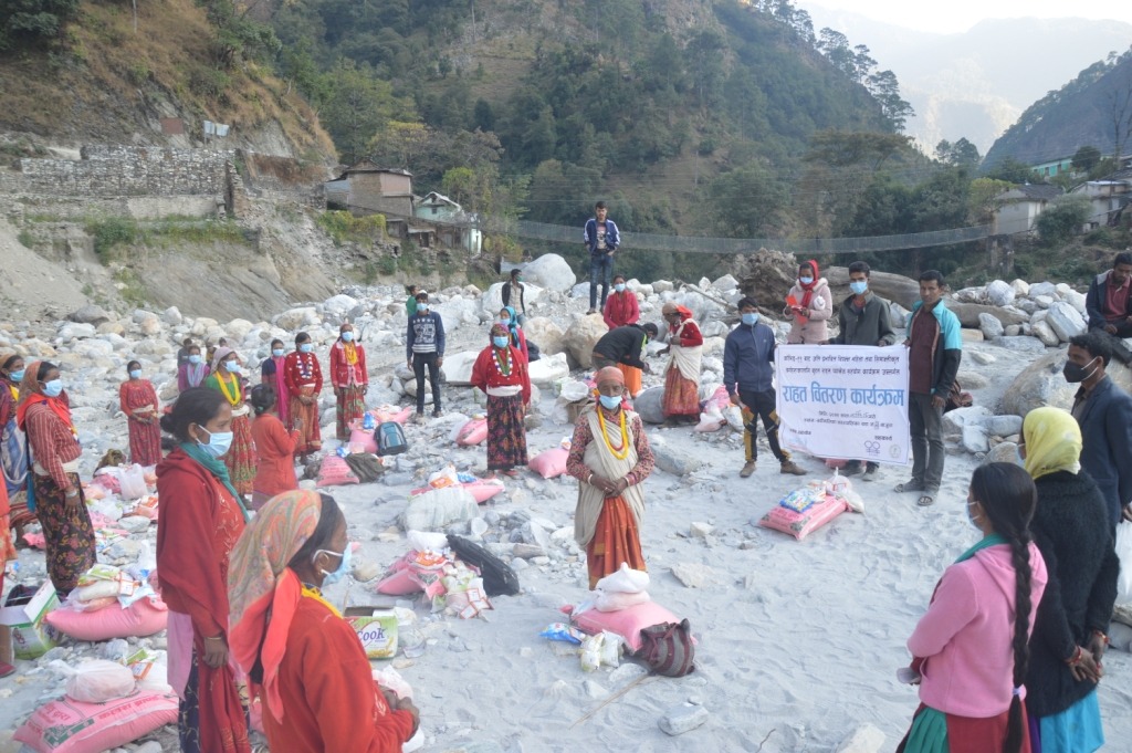 बडीमालिका र जगनाथका २५० जना महिलालाई राहत वितरण