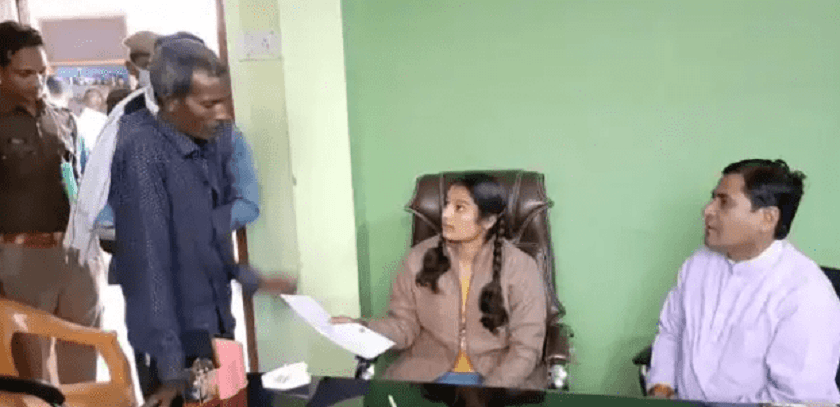 युुपीमा हाईस्कुल टपर बनिन् एक दिने सांसद्