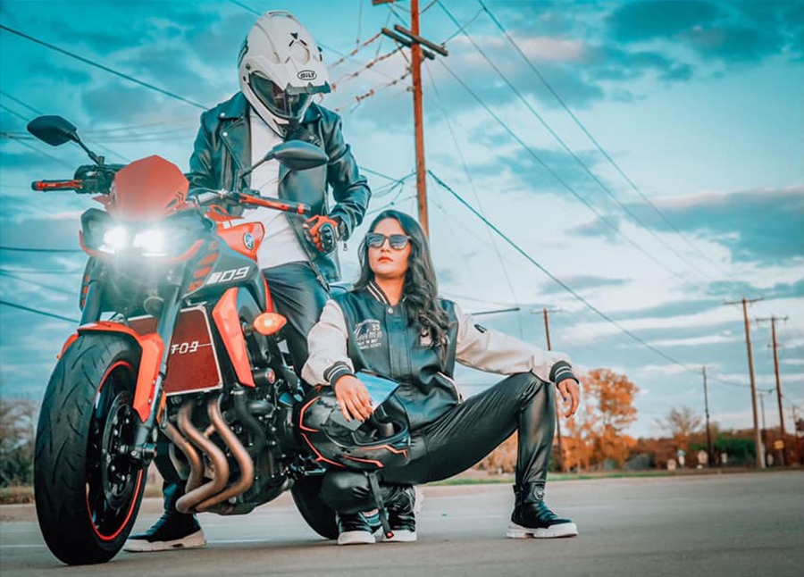 सविनसँग एकसाथ हिड्न चाहने वर्षा