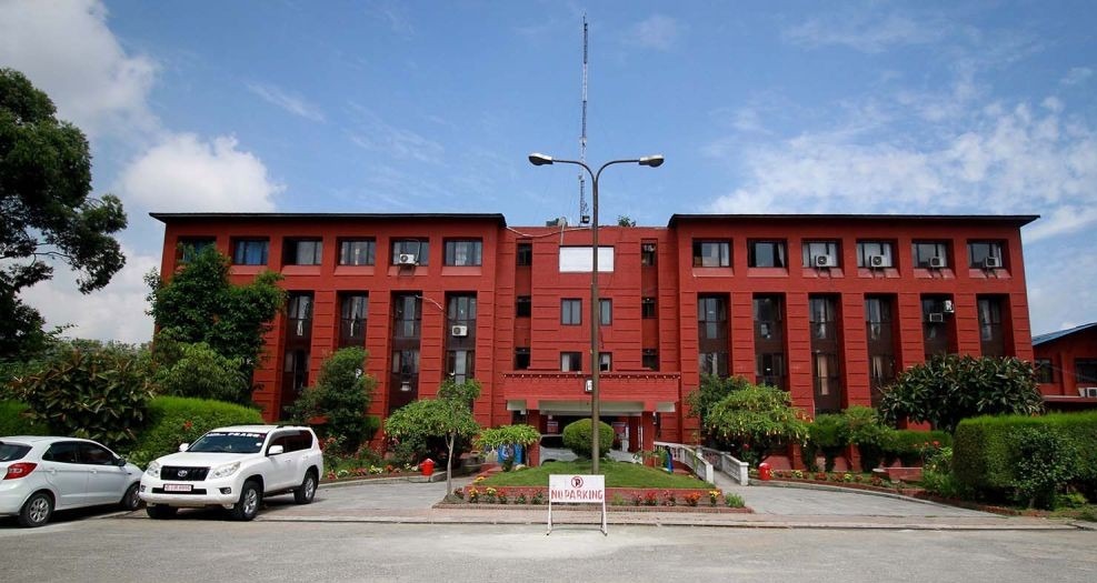 निःशुल्क उपचारबारे स्वास्थ्य मन्त्रालय अलमलमा