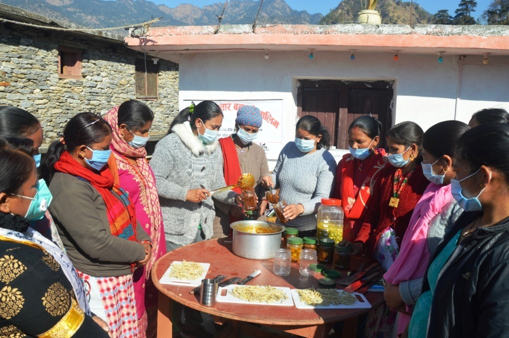 महिलालाई उद्यमसिल बनाउन ७ दिने अचार बनाउने तालिम